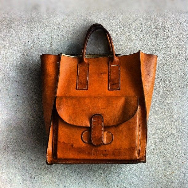 Vintage Natural leather bag.