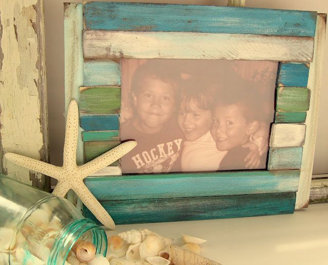 Beachy picture frame DIY – made from paint stir sticks