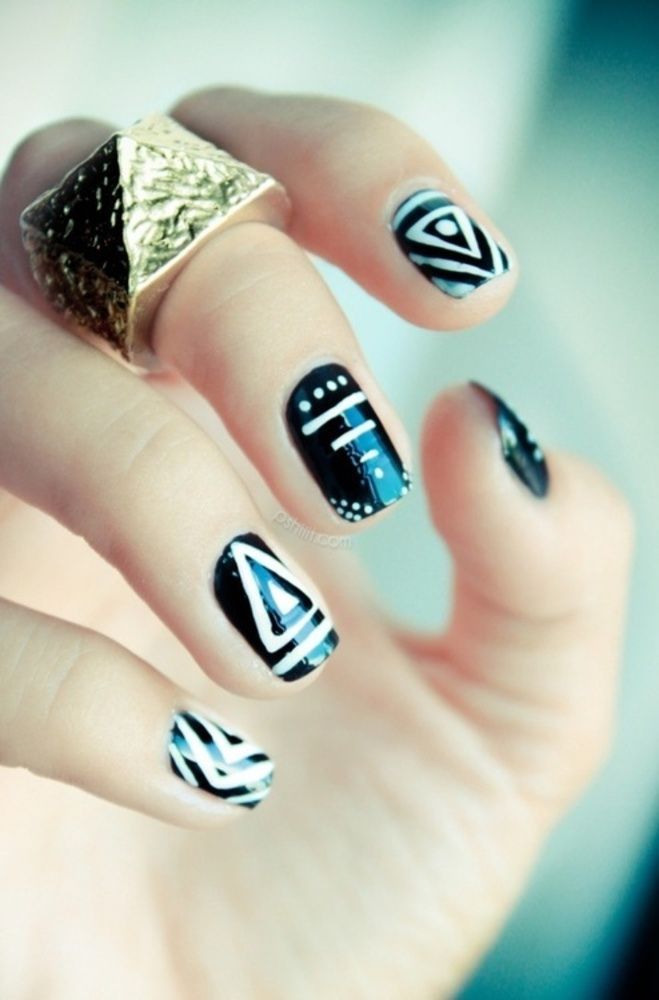Graphic Black & White Nail Art- now if I could figure out a way to make nail