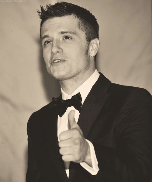 Josh Hutcherson all dressed up. How I love a man in a suit!