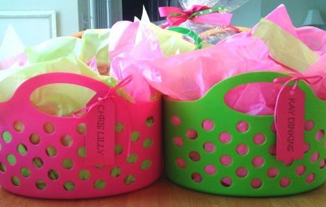 Love this blog- How to put together affordable, fantastic gift baskets. (Plus a