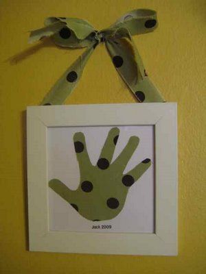 The Secret Stitch Club: kids craft hand print tutorial–would be good framed wit