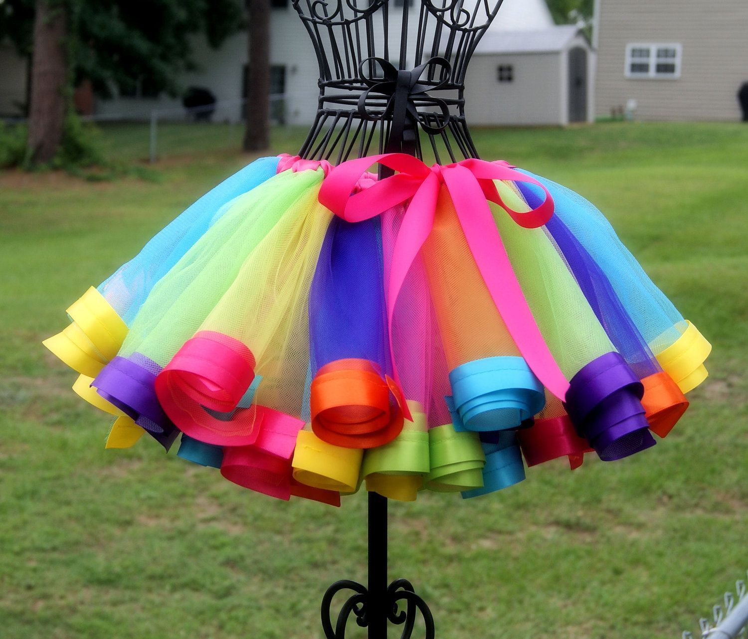 OMG!!! Always loved tutus, but have been looking for a different spin to add! LO