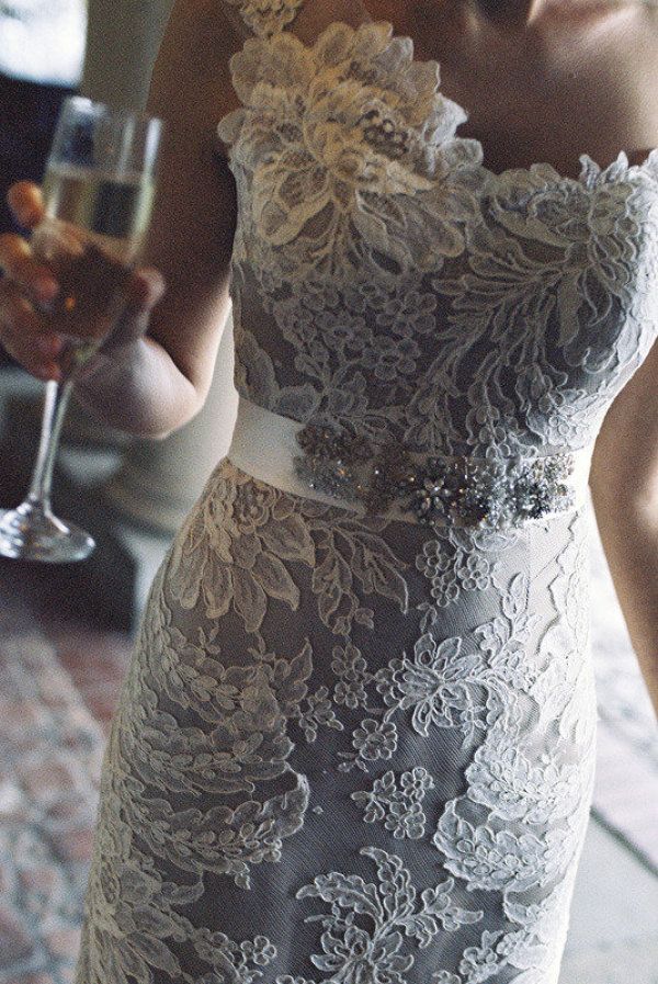 This dress is jaw droppingly beautiful..