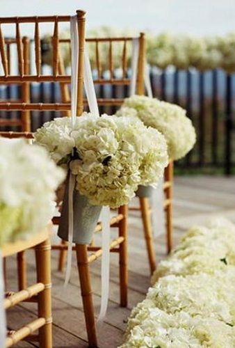 Wedding aisle ideas – 5 picture-perfect ideas for outdoor weddings