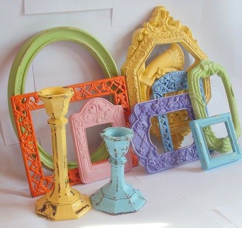 summer craft idea ~ pick up old frames at flea markets & repaint for your do