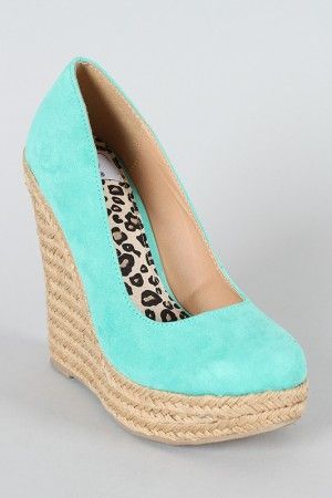 Adorable color and shoe. Too bad I never wear heels!