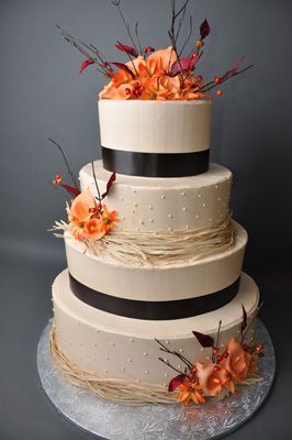 Bethel Bakery – Sienna…perfect Fall wedding cake!