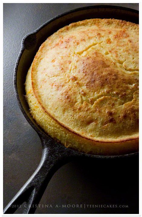 Cheesy skillet cornbread