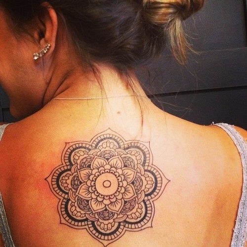 Mandala tattoo– i think this is the one! so beautiful!