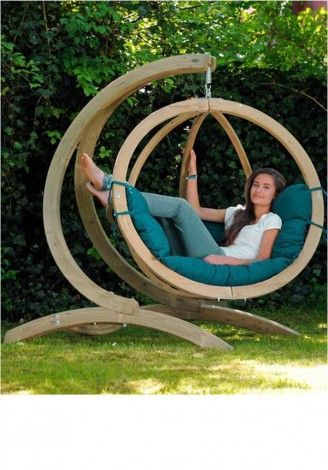 hammocking around – could use one of these!!