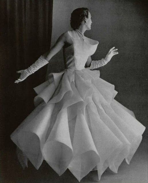 Lanvin-Castillo origami evening gown in white silk, Spring 1951.  Couture Allure