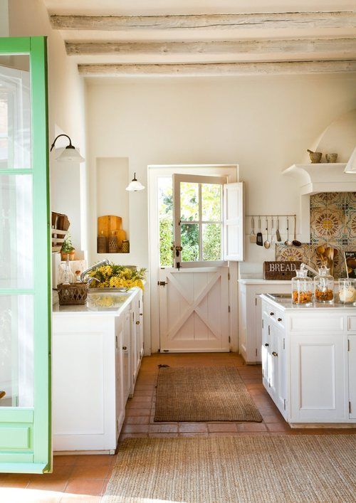 Love this country kitchen. The door is fabulous! My favorite kitchen so far and
