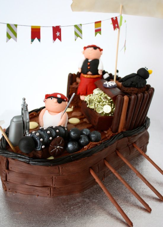 pirate ship birthday cake