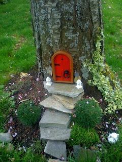 A gnome home. Such a cute garden idea