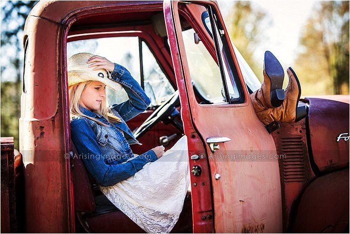 Country girl  #senior #portraits #seniorgirls #photography #highschoolsenior #co