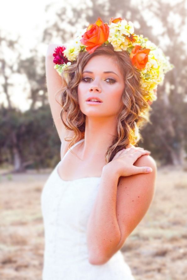 How to make your own floral halo headpiece. #diy Shot by a.w. photography via ru