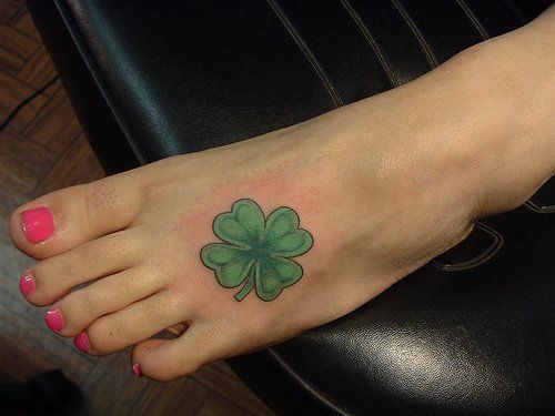 me and my mom are getting four leaf clovers tattooed behind our ear sometime thi