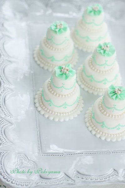 mini gâteaux de marriage / mini wedding cakes