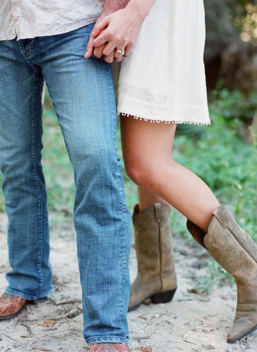 Southern style photo…I would love to have a photo like this with my hubs, but