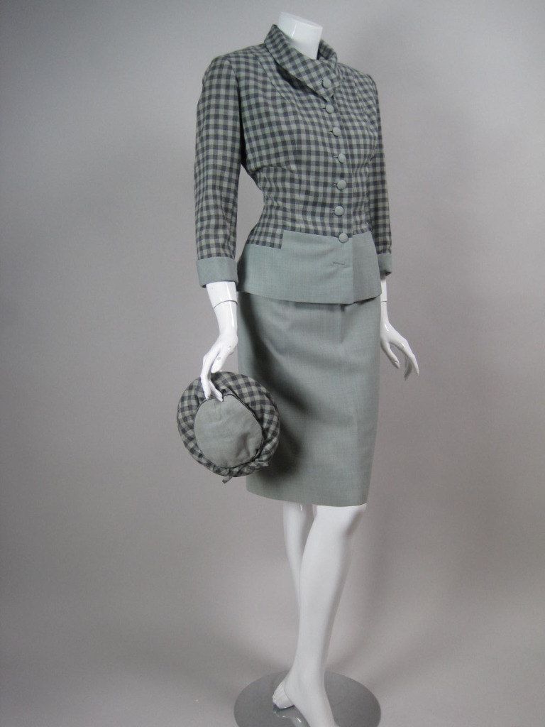 Vintage 1940s FITTED SKIRT SUIT With Coordinating Hat