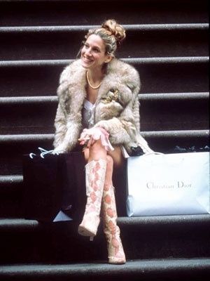 Carrie Bradshaw – my favorite of all the SITC looks. I want the coat, the boots,