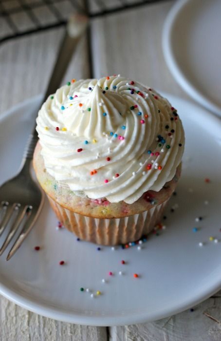 Funfetti Cupcakes by Eat Drink Love