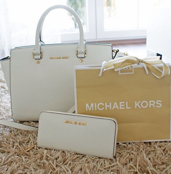 Michaelkors Outlet! OMG!! Holy cow, Im gonna love this site