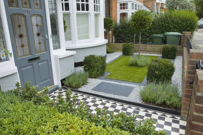 Small front garden, I love the black and white checked path.