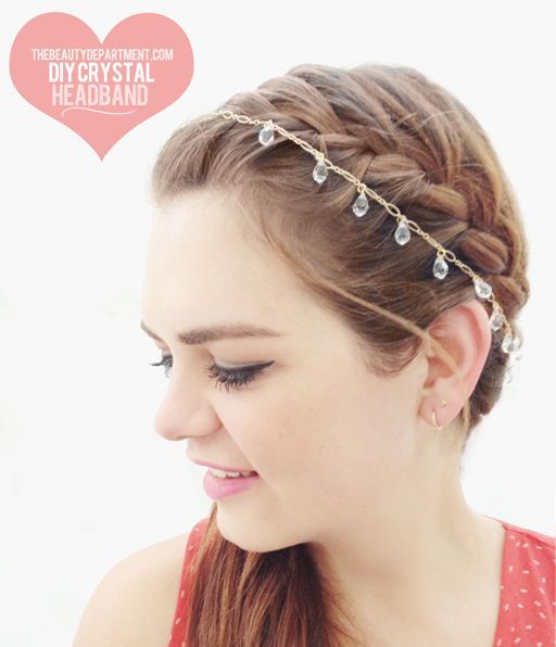 Cute DIY hair accessory for a bride, bridesmaid, or even a fun summer party/nigh