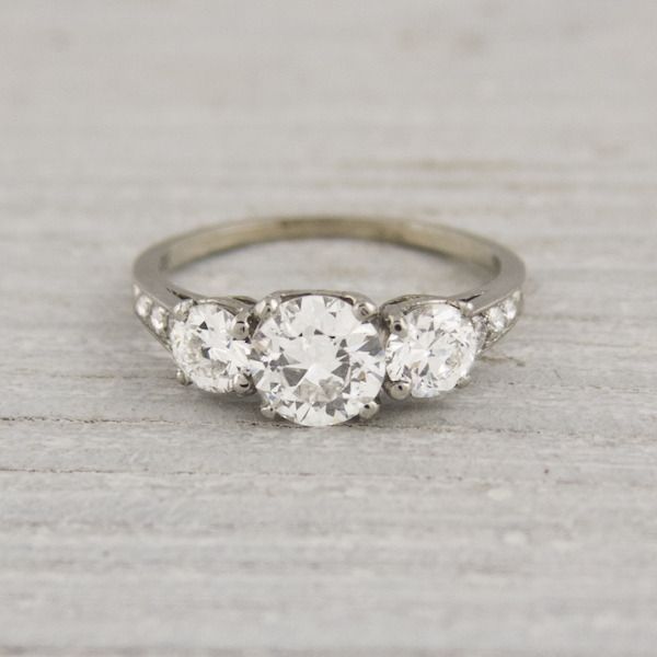 I love this, its so me. The style is perfect. Though White gold with cushion cut