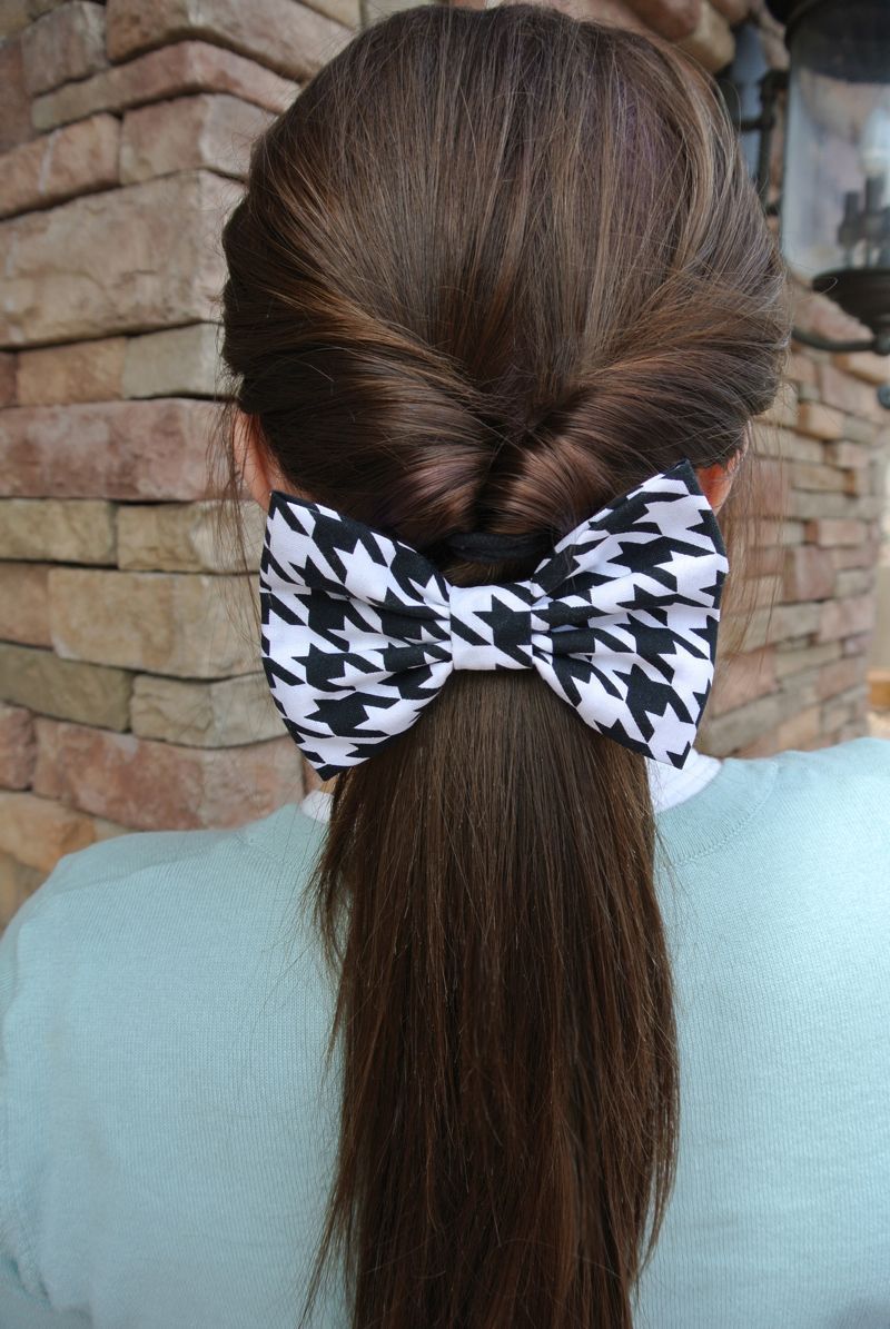 THE BEAUTY SNOOP: ONE BOW – 4 WAYS CUTE IDEAS FOR WEARING A HAIR BOW $4.95