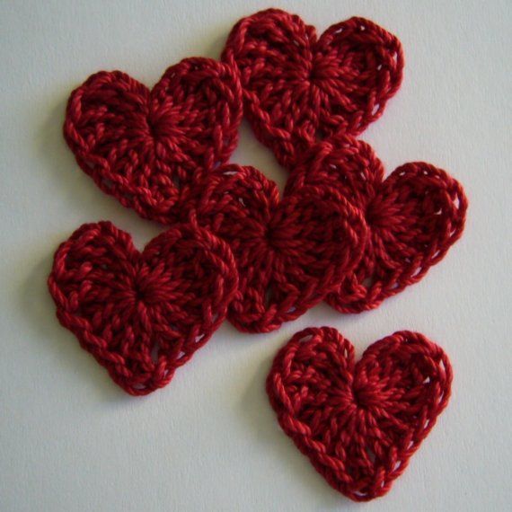 tiny crocheted hearts – maybe make into little pins or could be a V-day garland