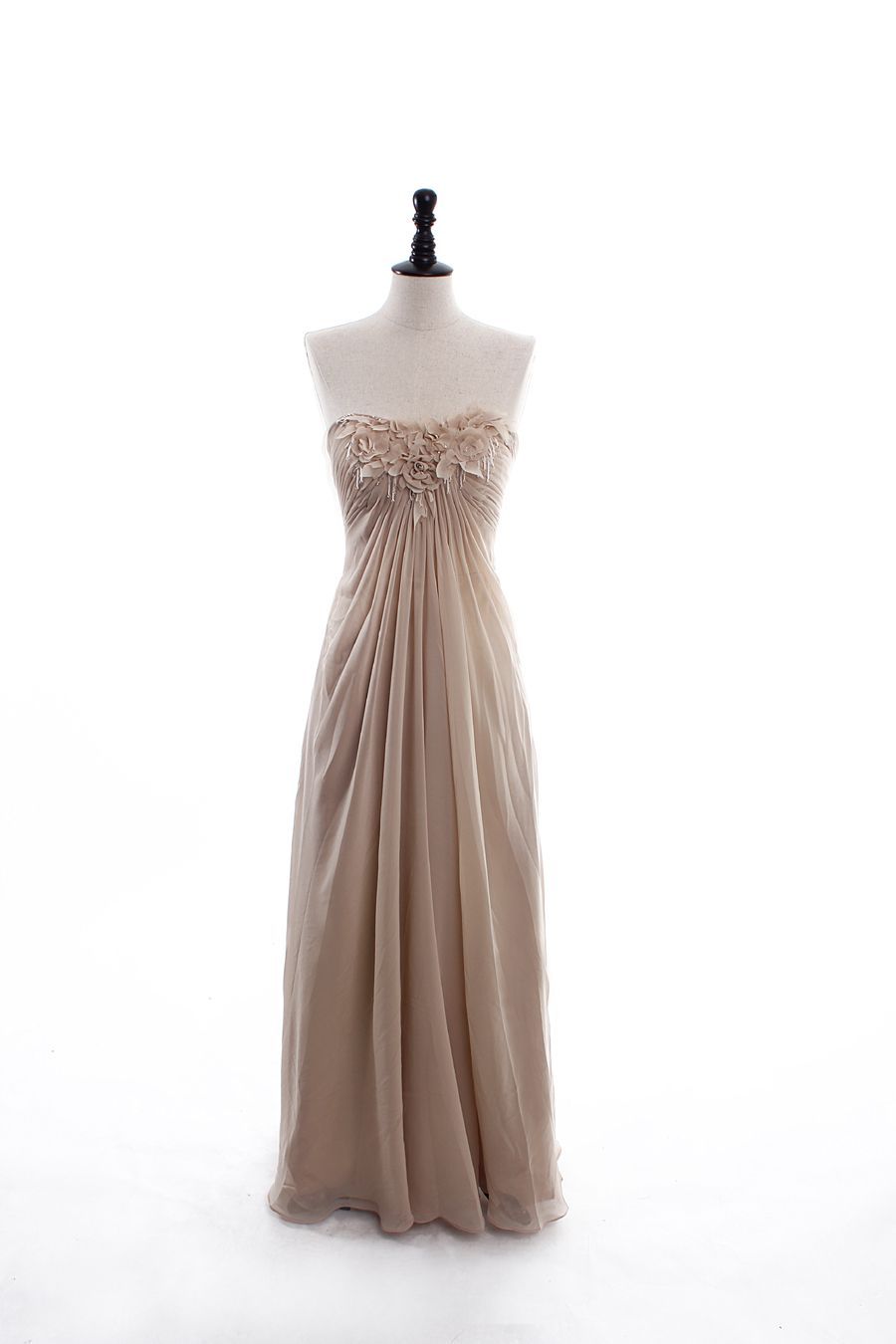 Fashionable Strapless Natural waist Chiffon wedding dress