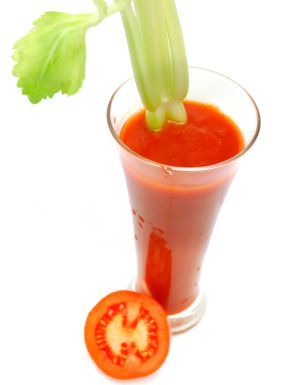 Spicy Tomato (High Antioxidant Juice)   – 2 large tomatoes cut into quarters   –