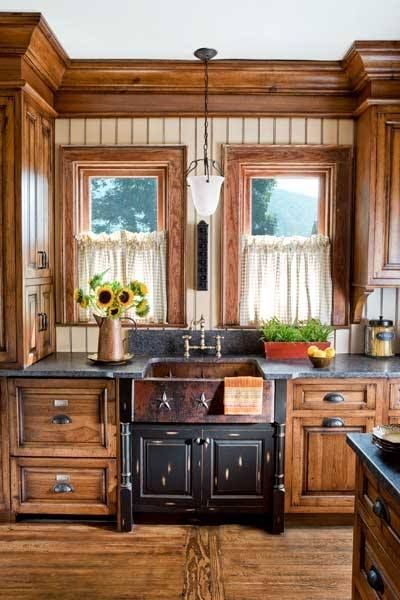 This. Kitchen. How fabulous is this? I love the heavy molding, the copper sink w