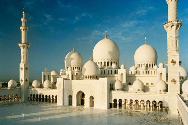 Abu Dhabi  Amazing Place to Visit,Sheikh Zayed Grand Mosque