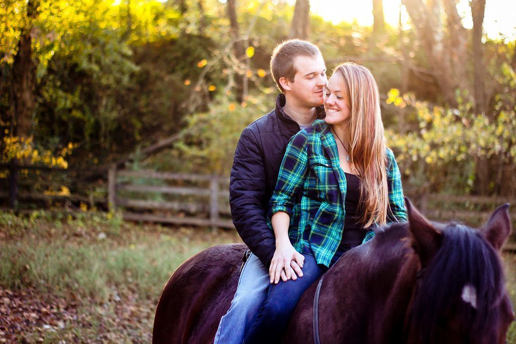 Country engagement photos with horses