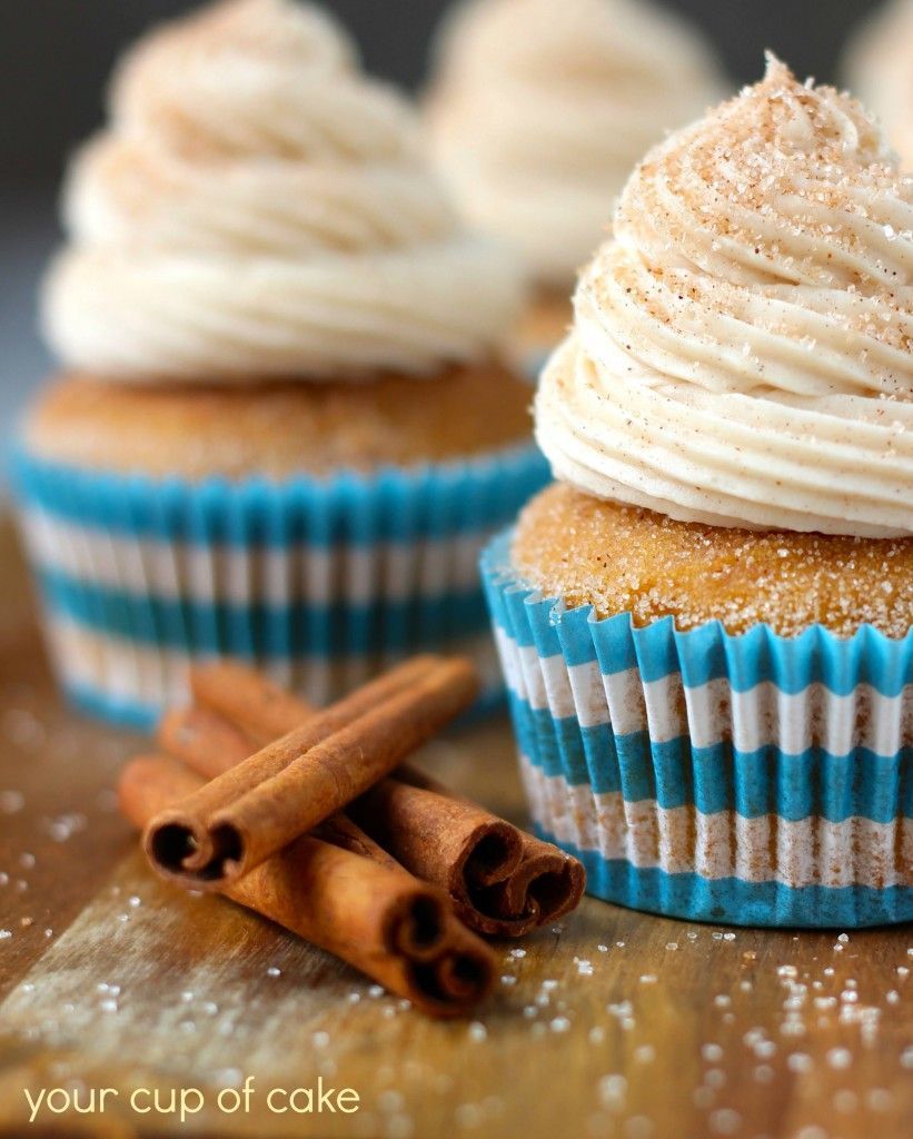 Pumpkin Snickerdoodle Cupcakes. this sounds like an awesome idea. Um that is a H