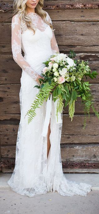 Romantic lace wedding dress