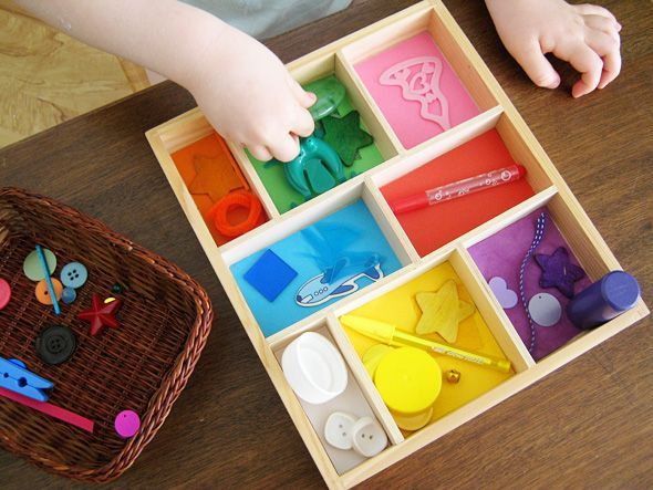 A great idea for making a sorting game for kids – great for early math and liter