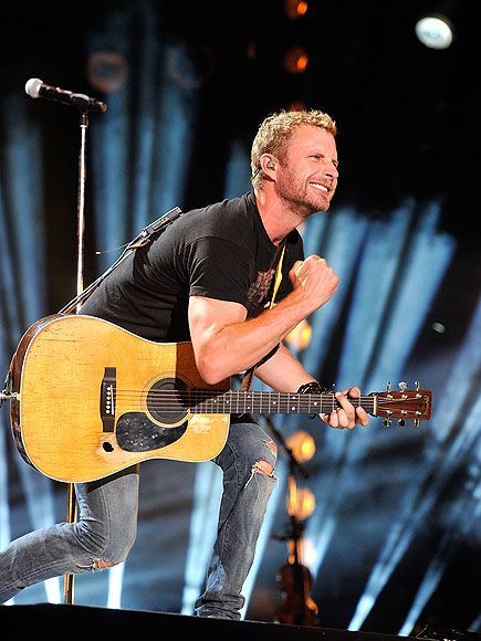 COUNTRY STRONG photo | Dierks Bentley #TortugaFest//tortugamusicfestival.com