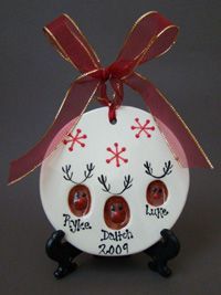 Love!!  Reindeer Thumbprint Ornament