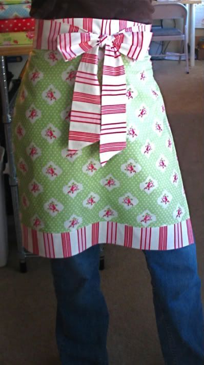 Your Christmas gift from me…an apron in an hour! – Stop staring and start sewi