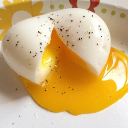magical hard-boiled egg w/ soft yol