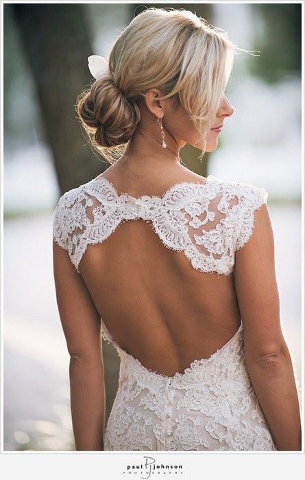 Dress! #lace #wedding #dres