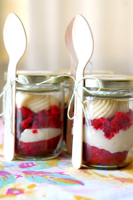29 Mason Jar desserts – obsessed! Apparently sealing them keeps them fresh enough to send