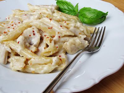 Baked Cheesy Chicken Alfredo, my boyfriend wanted thins tonight for dinner, and found this recipe and it was
