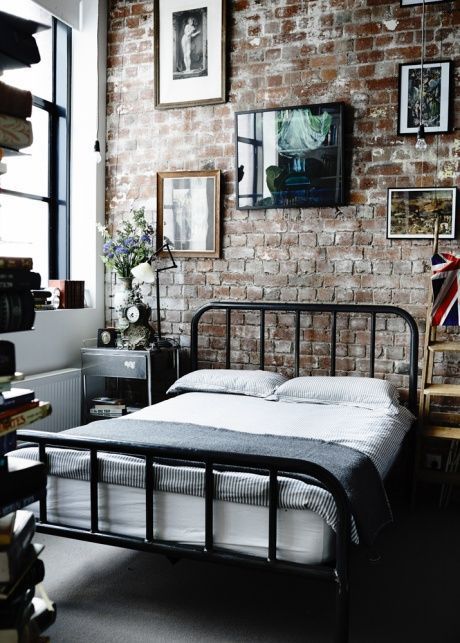 Making A Statement In Your Bedroom: 25 Edgy Industrial Beds |