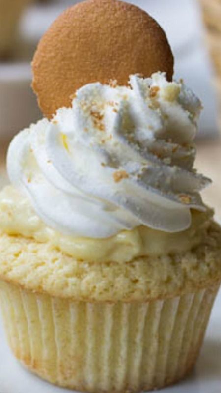 Banana Pudding Cupcakes ~ T